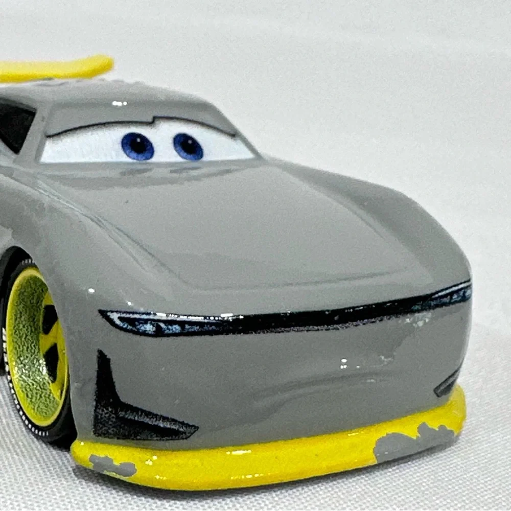 Disney Pixar Cars 3 Trainees Jae #94 & Ernesto #25 Die-cast Mattel